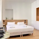 Upstays 12 Palais *