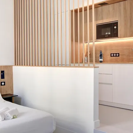 Daire Upstays 12 Palais Cannes