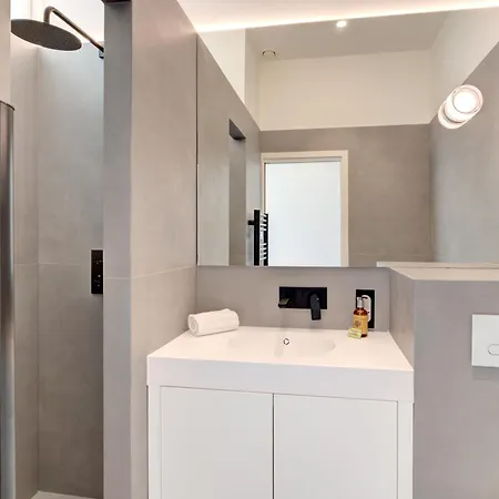Immogroom - Luxueux - 2min Du Palais - Vue - Clim * Cannes